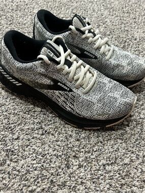 Brooks Adrenaline 21 Shoes Men's 8.5 Athletic Running  Black White Sneakers